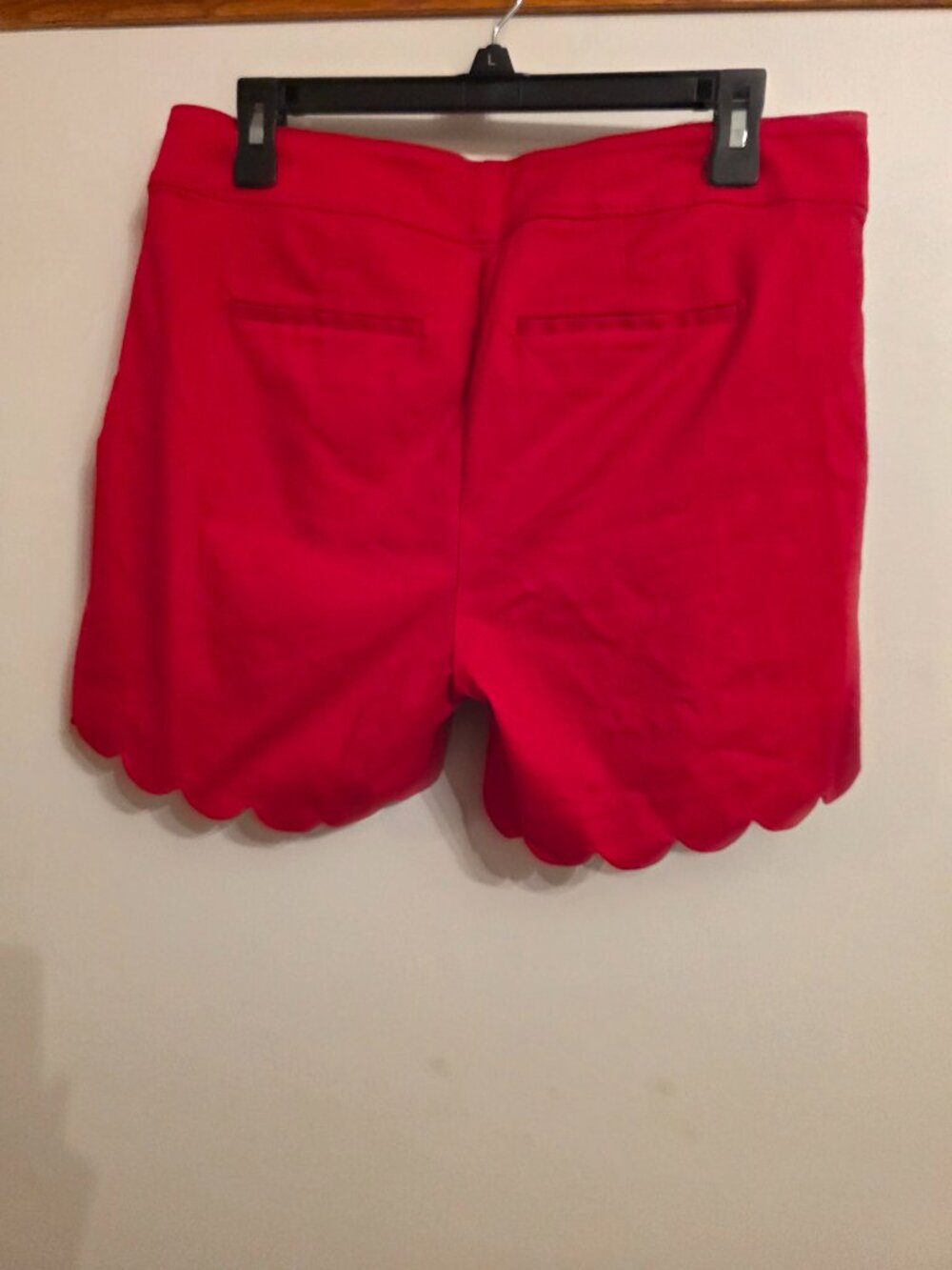 Isaac Mizrahi Red Scallop Hem High Waist Shorts Size 10 - Picture 3 of 4